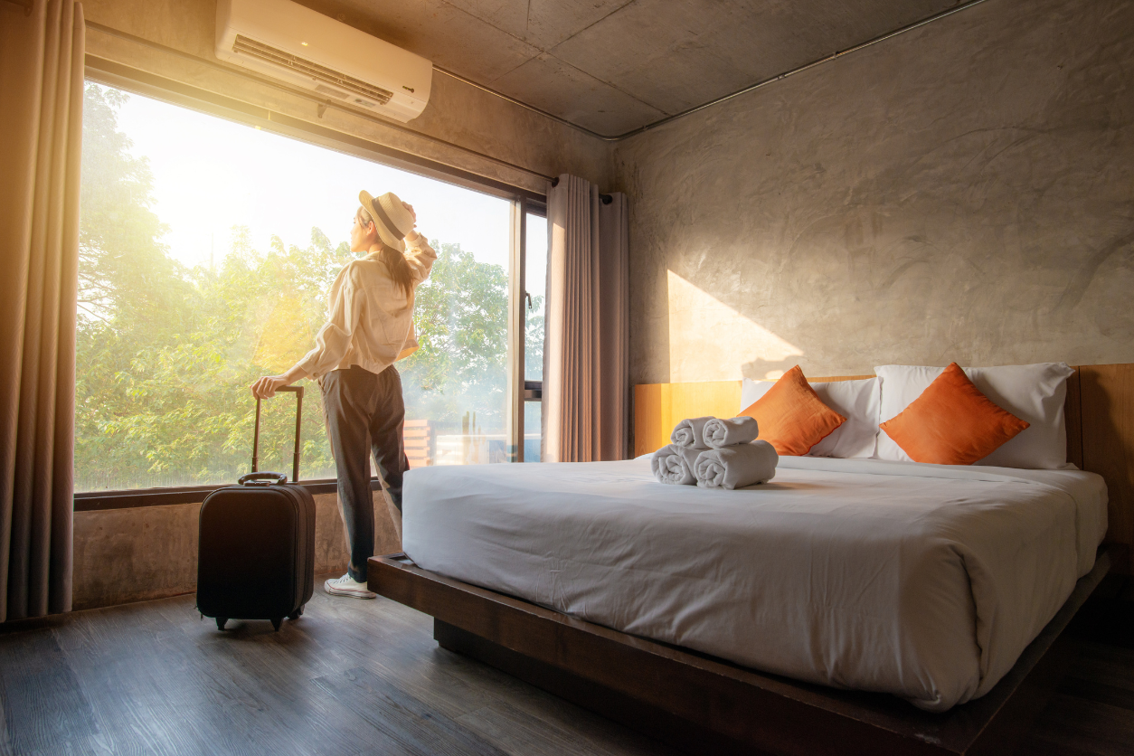 smart lighting trends for modern hotel rooms