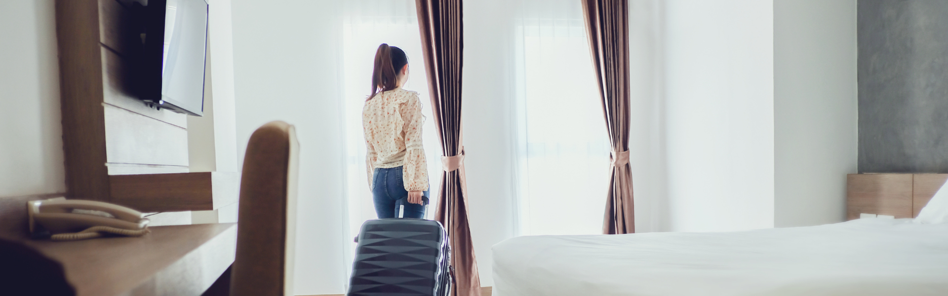 trends for the future of hotel guest room technology hero