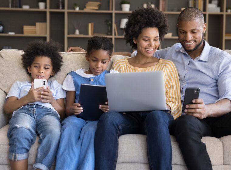 10 smart hotel room tech trends shaping guest experiences