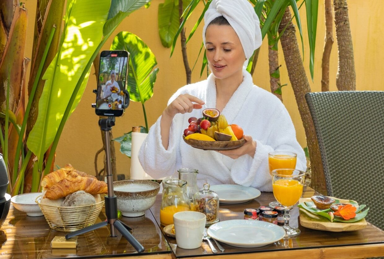 A Guide to Hotel Influencer Marketing: Creative Techniques for Your Property