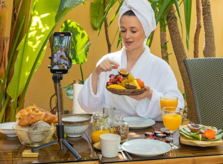 A Guide to Hotel Influencer Marketing: Creative Techniques for Your Property